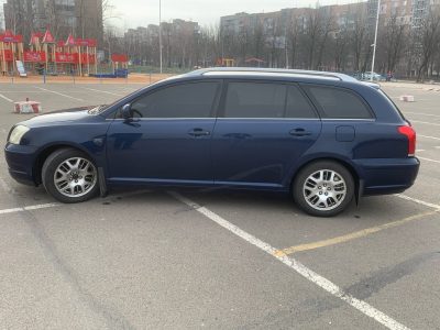 Продам toyota avensis 2004 г. 1.8 бенз. мех. 5 ступ.