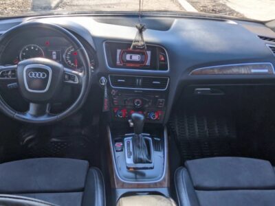 продам audi q5 2011 год 2.0 турбо