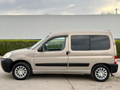 Citroën Berlingo 2011 год 1.4 Бензин