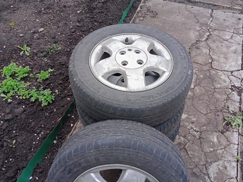 Продам 4 колеса лето 4*100 r 14