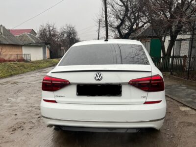 VOLKSWAGEN PASSAT B8 R-line