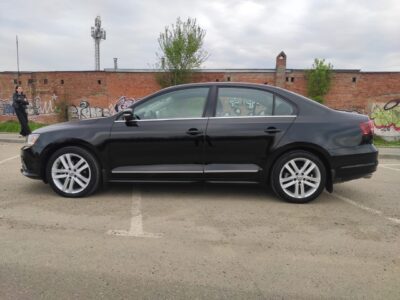 Volkswagen jetta 1.8 sel 2016года