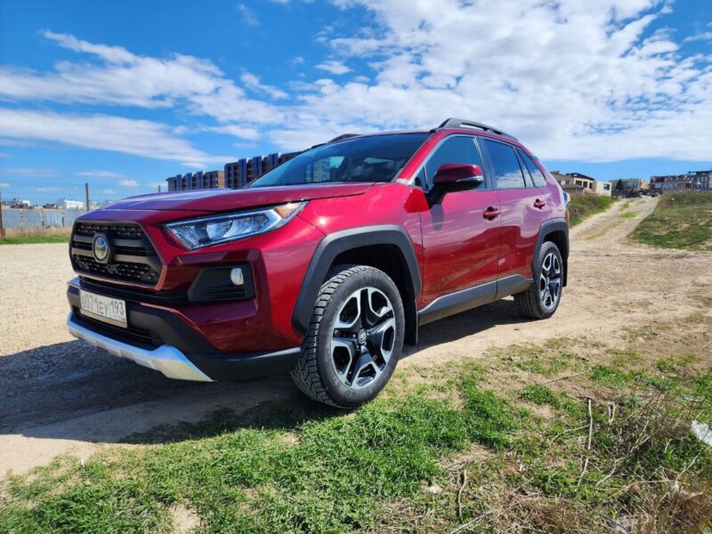 TOYOTA RAV4 Adventure 2018г