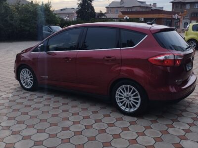 Продам ford c-max 2016 г. двиг. 2.0 л гибрид