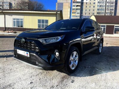 Продам Toyota RAV4 2021 г. Комплектация XLE 2.5 L 