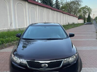 Продам kia cerata 2011 год двигатель 1.6