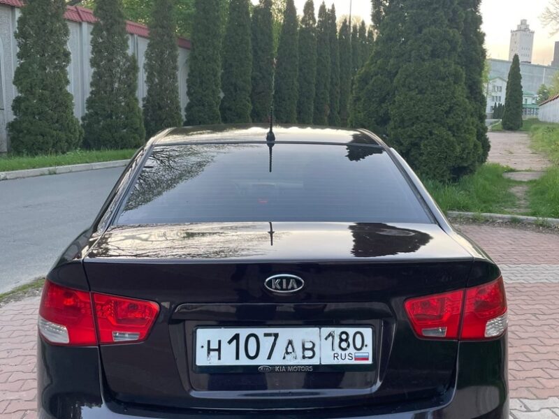 Продам kia cerata 2011 год двигатель 1.6