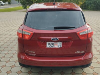 Продам ford c-max 2016 г. двиг. 2.0 л гибрид