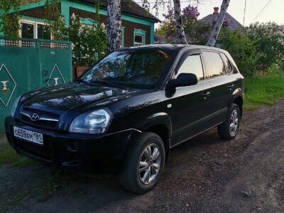 Hyundai Tucson 2008 г 2.0 мех.