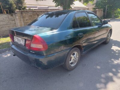 Продам митсубиси ланцер 1997 г 1.5 бензин автомат