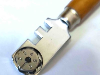 Стеклорез роликовый Intertool НT-0521 6 роликов.